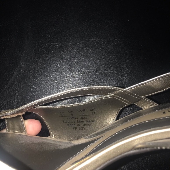 Naturalizer Gold sandals - Picture 7 of 7